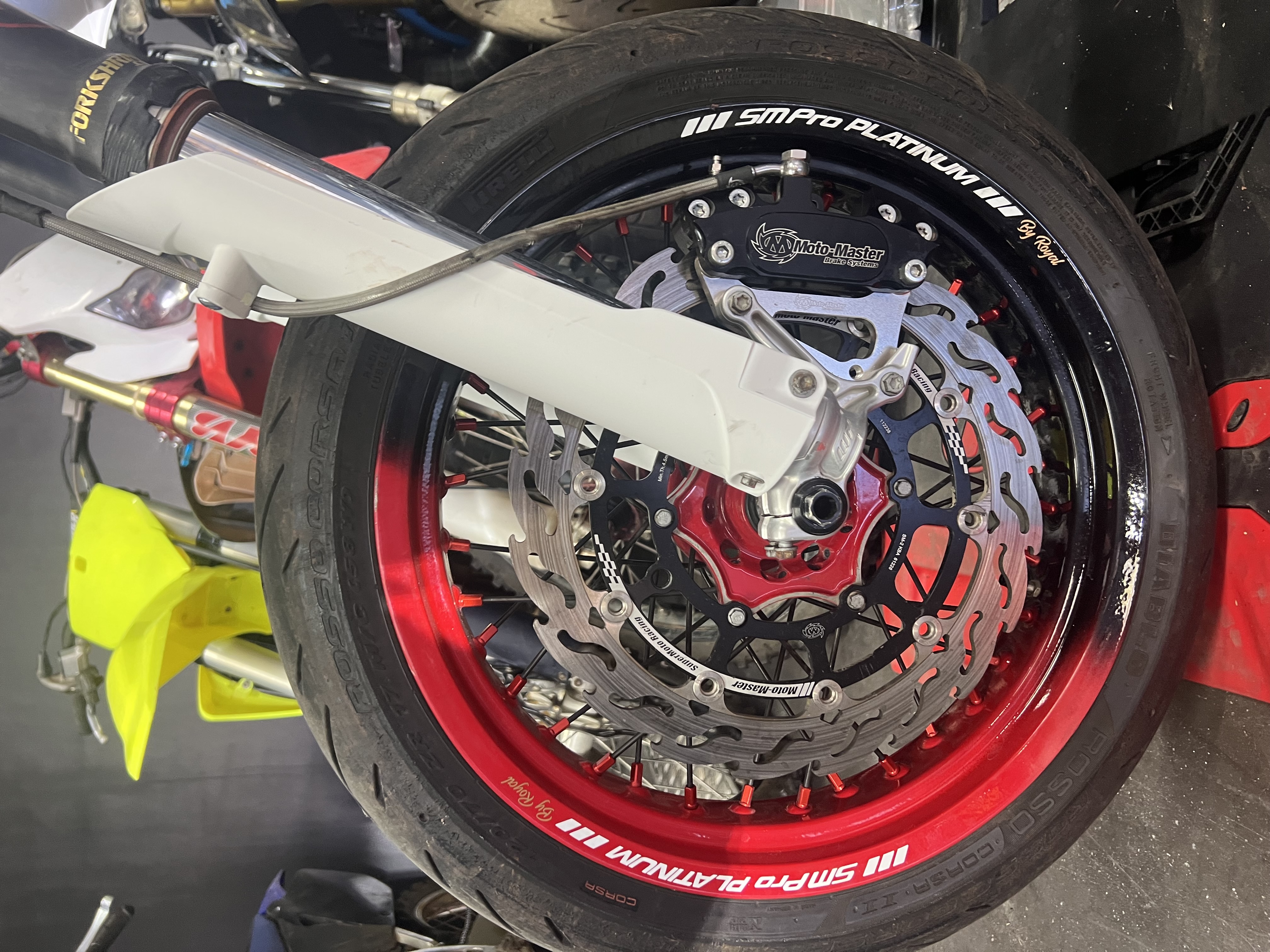 Rouge Red Wheels Epoxy