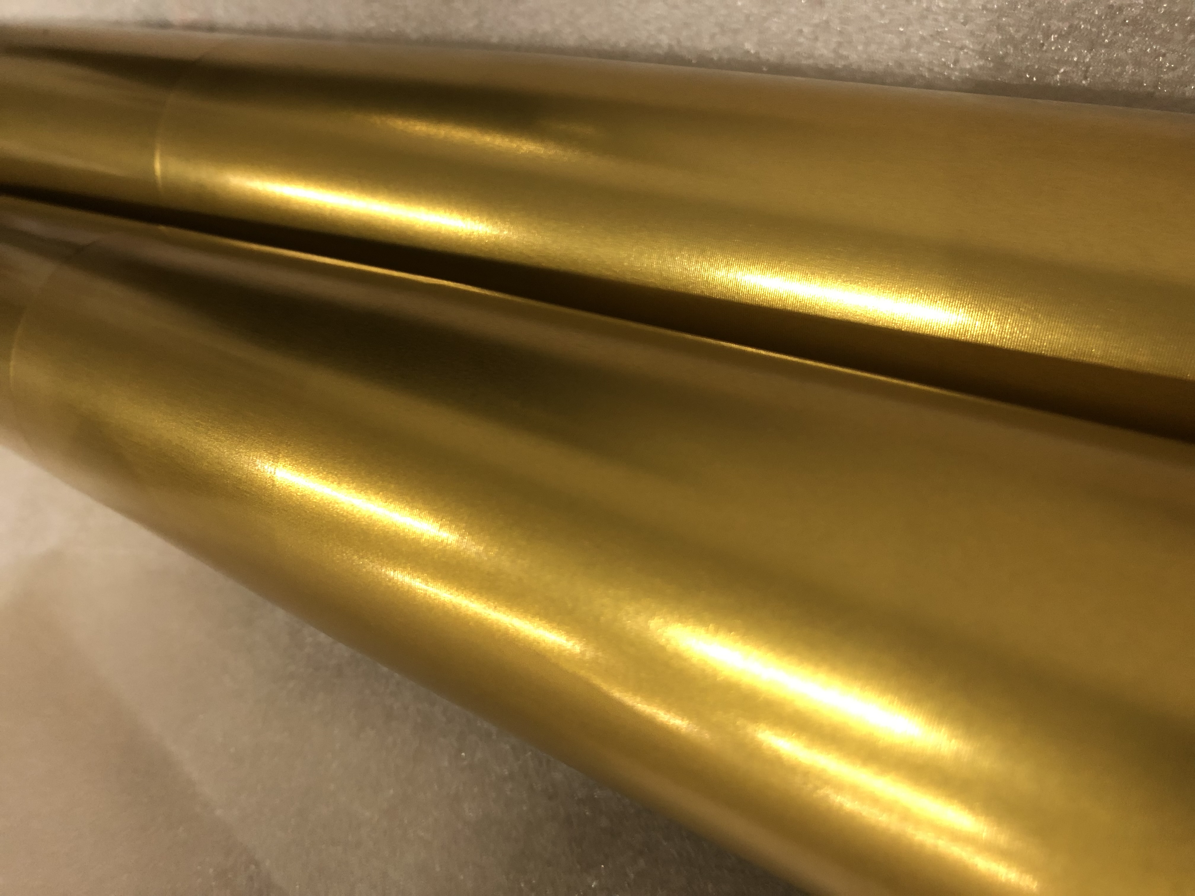 Anodisation or des fourches