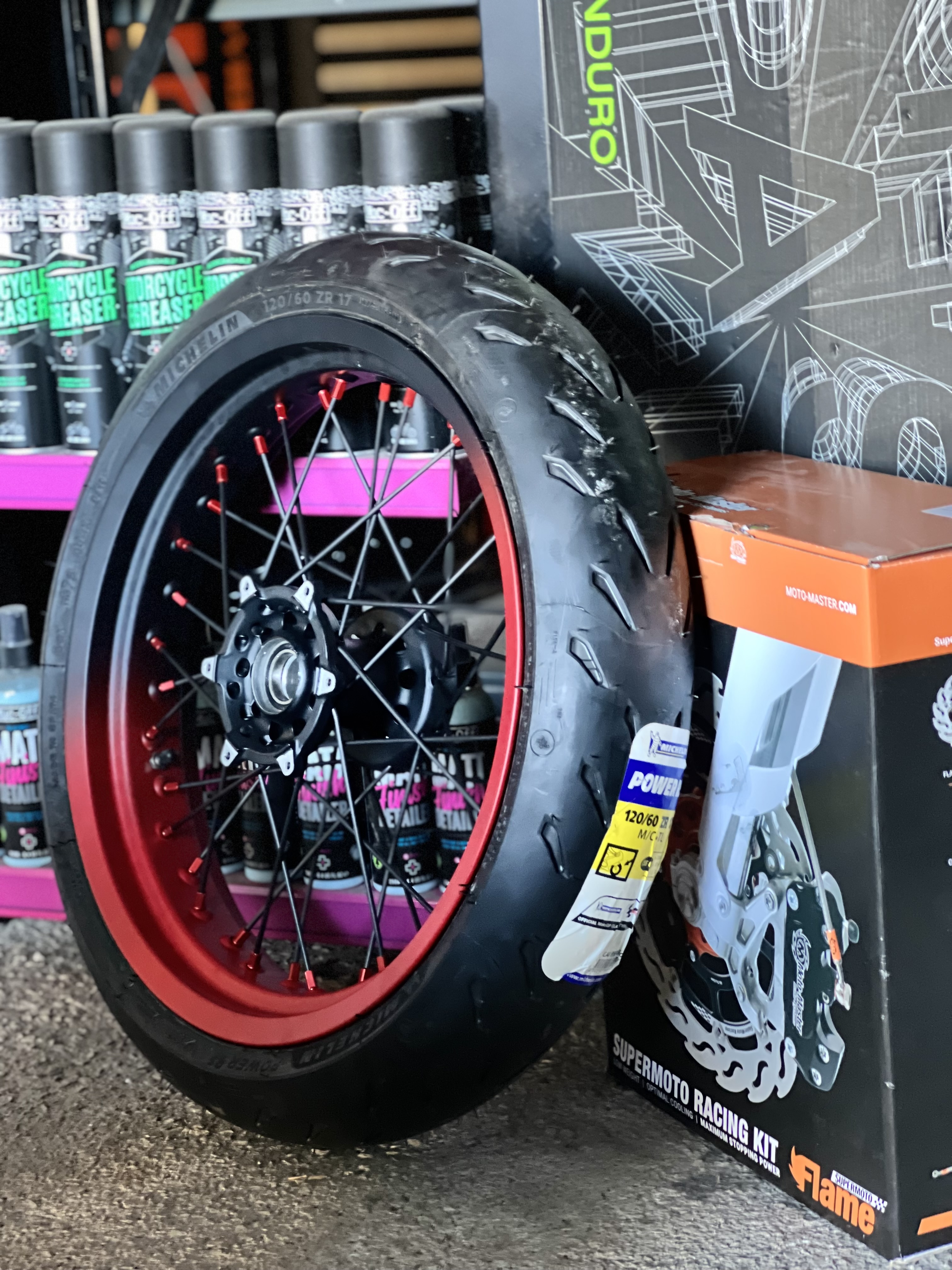 Rouge Red Wheel vernis mat